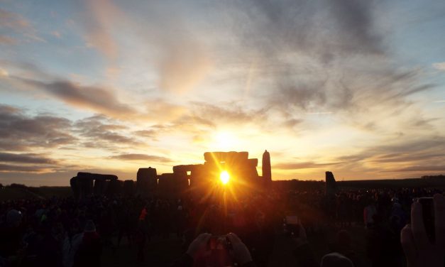 Solstiţiul de iarnă sărbătorit la Stonehenge