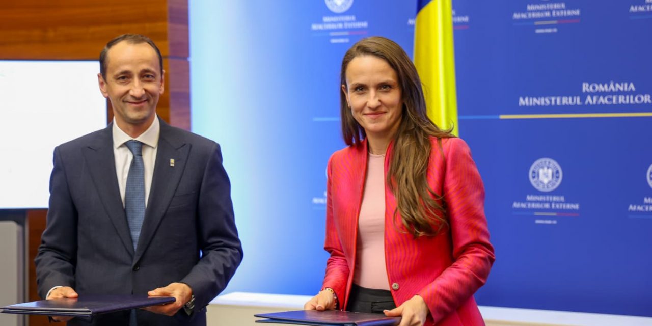 Ministrul Afacerilor Externe, Oana Țoiu, și președintele Comitetului Olimpic și Sportiv român, Mihai Covaliu, au semnat un parteneriat pentru „Anul Nadia Comăneci”